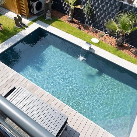 Villa Dreamy Vibes Mit Privatem Pool & Rheinblick ニーダーカッセル エクステリア 写真