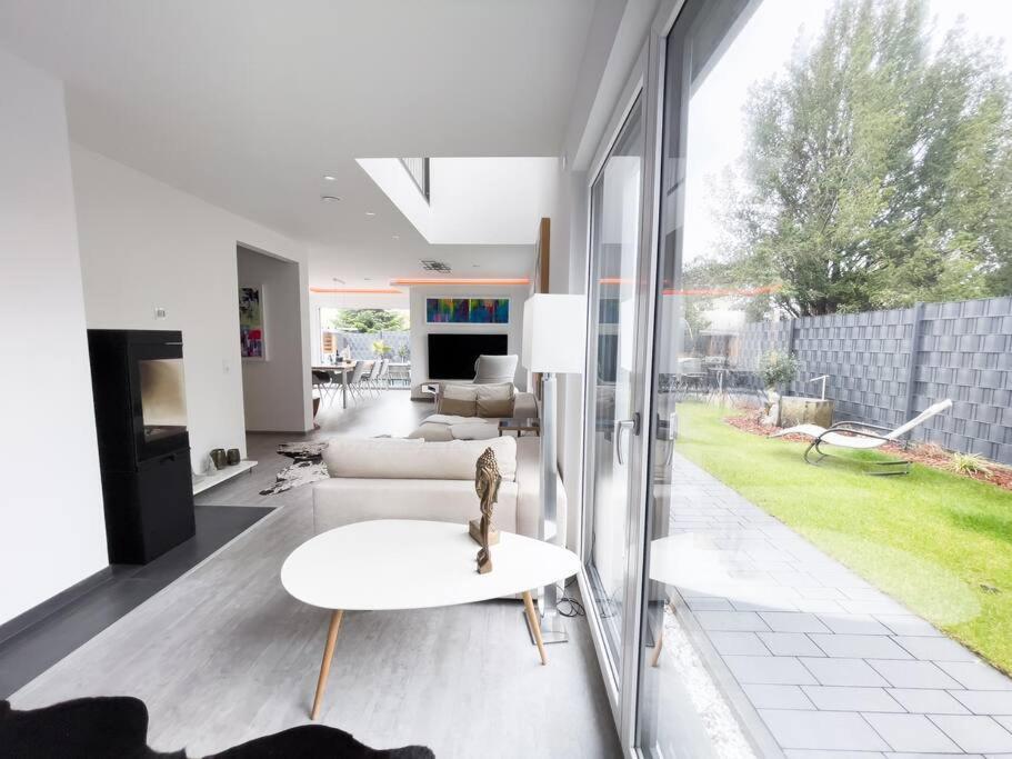 Villa Dreamy Vibes Mit Privatem Pool & Rheinblick ニーダーカッセル エクステリア 写真