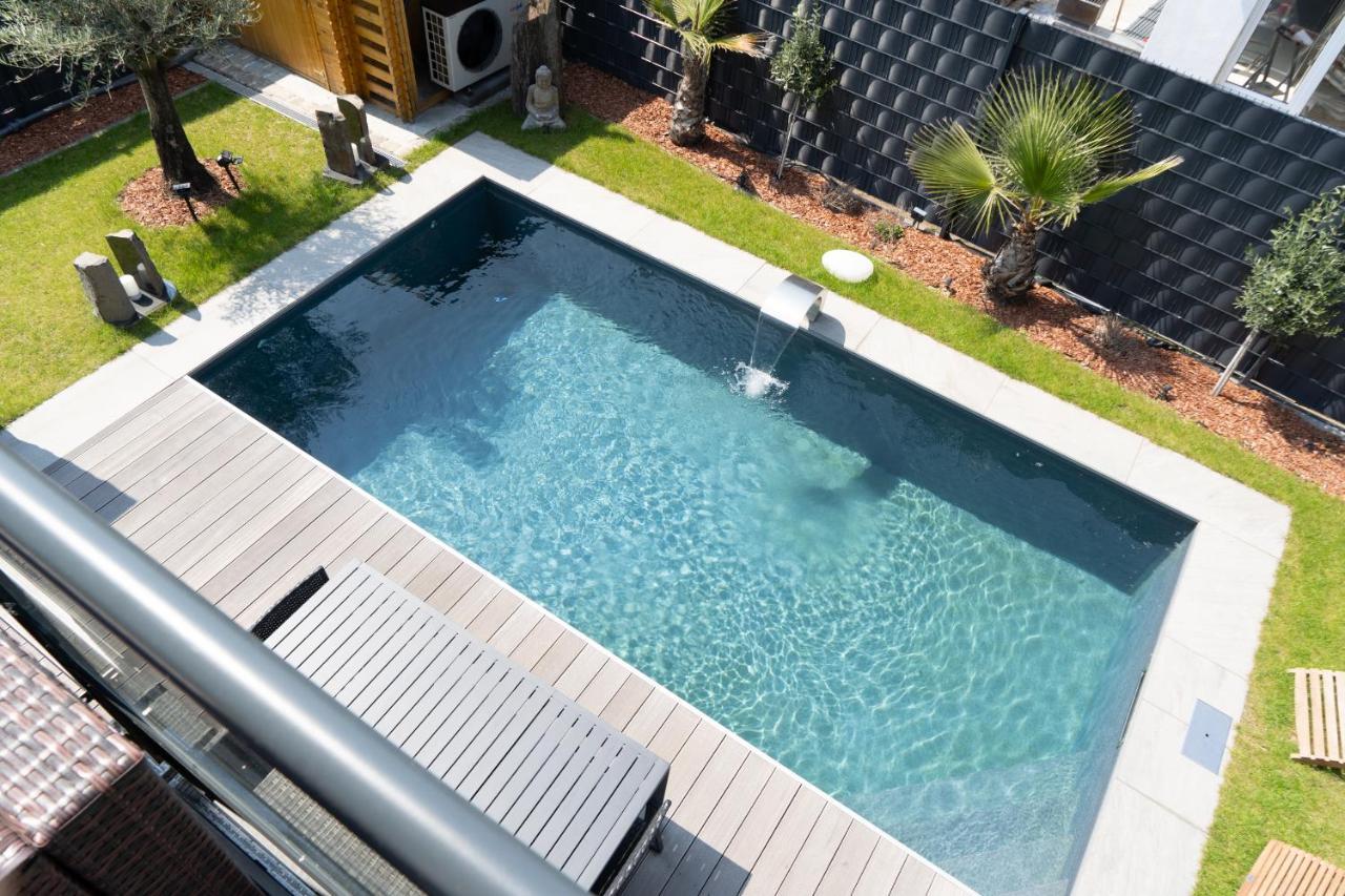 Villa Dreamy Vibes Mit Privatem Pool & Rheinblick ニーダーカッセル エクステリア 写真