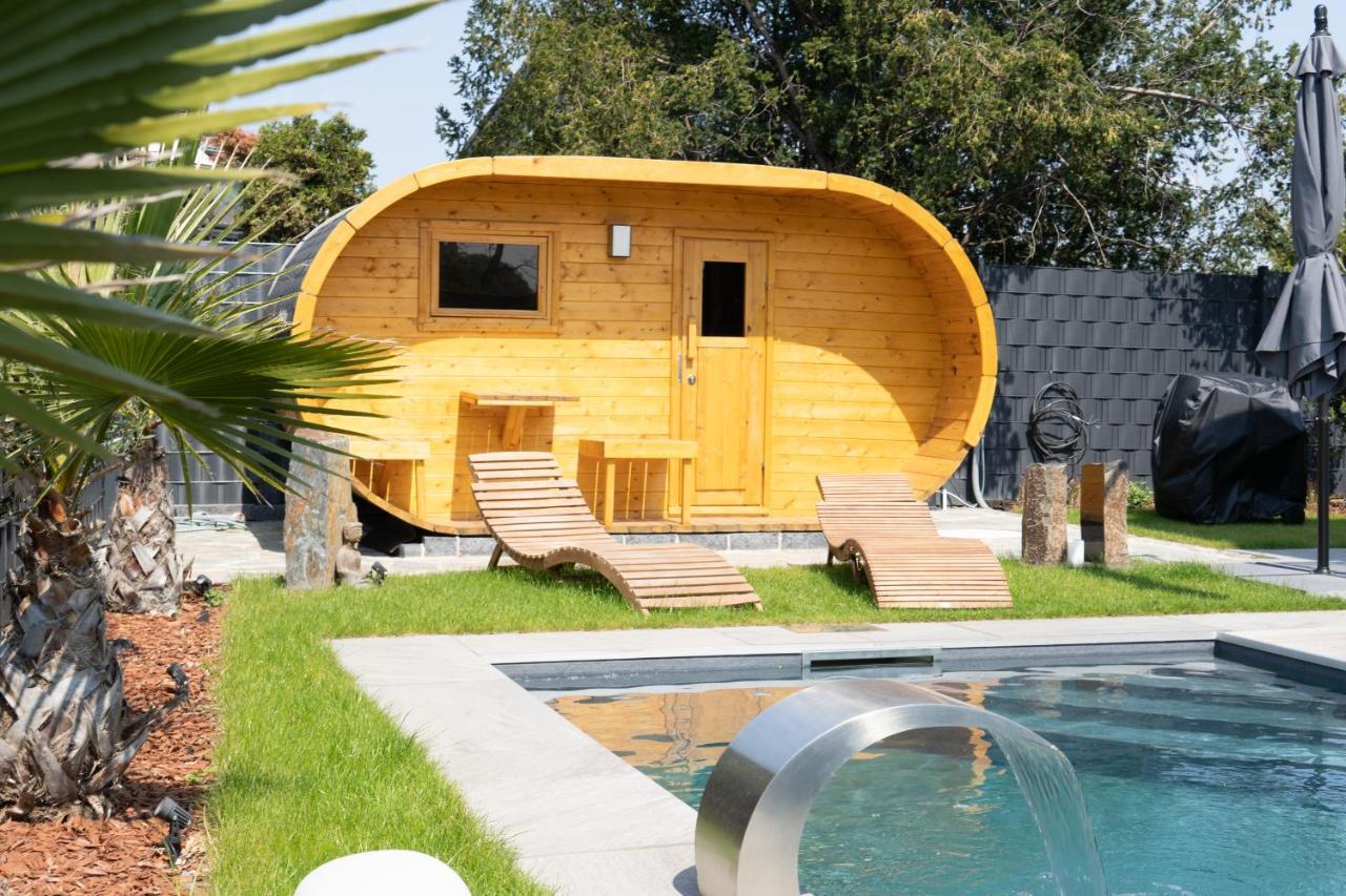 Villa Dreamy Vibes Mit Privatem Pool & Rheinblick ニーダーカッセル エクステリア 写真